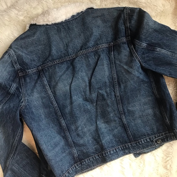 Good American NWOT Sherpa Boyfriend Denim Jacket - Picture 7 of 8